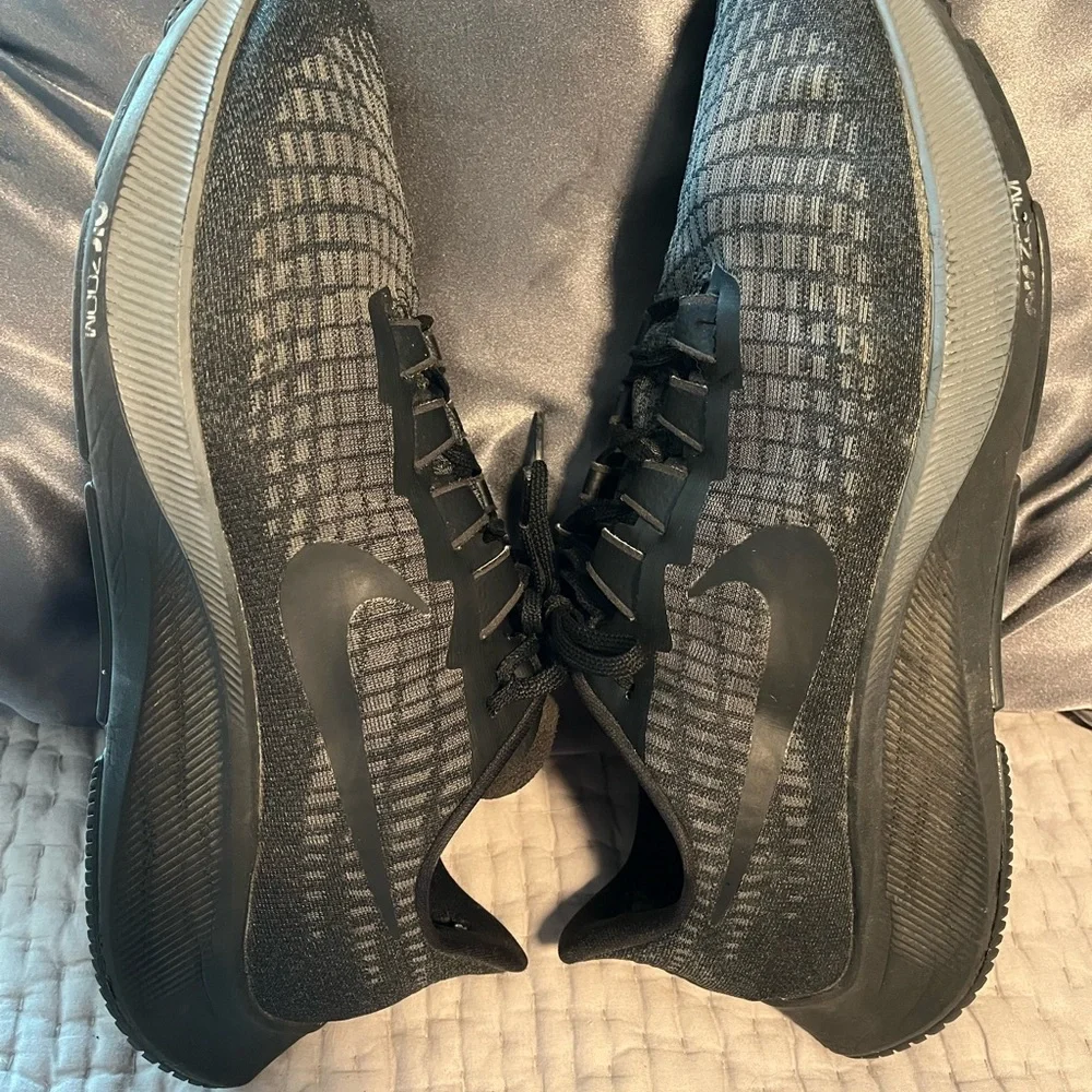 Nike Air Zoom Pegasus 37 Men’s Running Shoes Sz 10.5 W - Picture 3 of 5